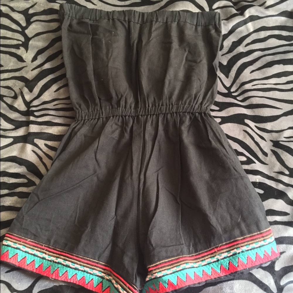 Super cute romper nwot size s